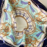 Elena-huivi (100 % hedvábí - 53 cm)