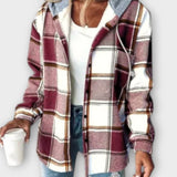 Lara – Kuumottavá mikina s kapucí