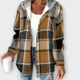 Lara – Kuumottavá mikina s kapucí