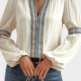 Pohledná košile s V výstřihem