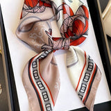 Theresa-huivi (100% hedvábí - 68 cm)